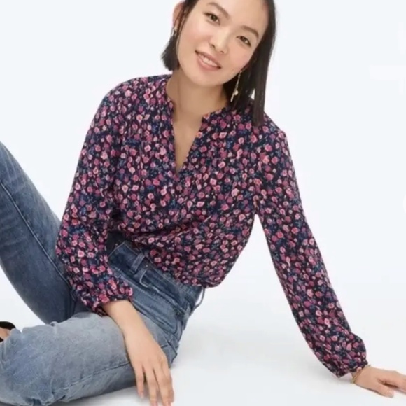 J.CREW Open V-neck Top Size S Blue Dotted Floral Print Blouse Career Preppy NEW - Picture 1 of 13